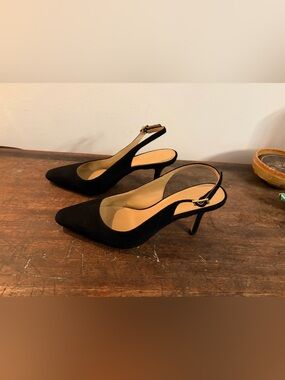 Ann Taylor Black Suede Slingback Heels Sz 6M Square Point Toe Minimalist